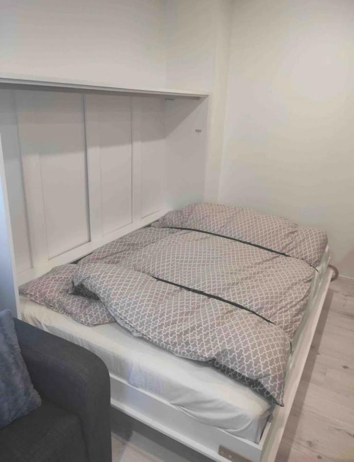 Upea Moderni Pieni Yksioe Rauhallisella Sijainnilla - Itsepalvelukirjautuminen - Self Check-In Vaasa Buitenkant foto